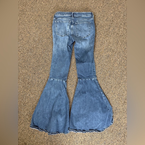 Free People Women's Ruffle Flared Leg Denim Jeans Blue Size 26 - Picture 3 of 12
